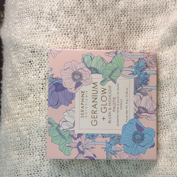 SERAPHINE botanicals Geranium+Glow Blush+Highlight Palette in HELIOPINK - Picture 7 of 12